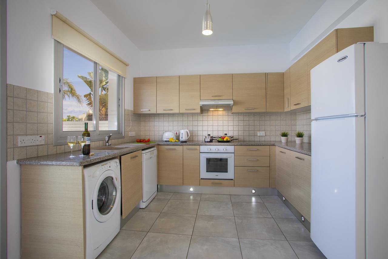 Villa Posidonas 9 Pernera Bagian luar foto